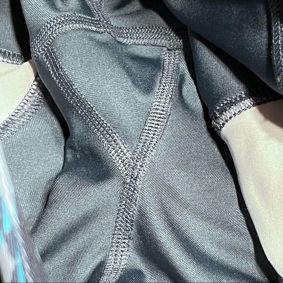 Under Armour
Pre-Owned Under Armour Women's Size SM Active Pants - Picture 6 of 9